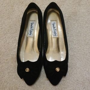 DVF Classic Black Bow Point Toe Velvet Flats 9